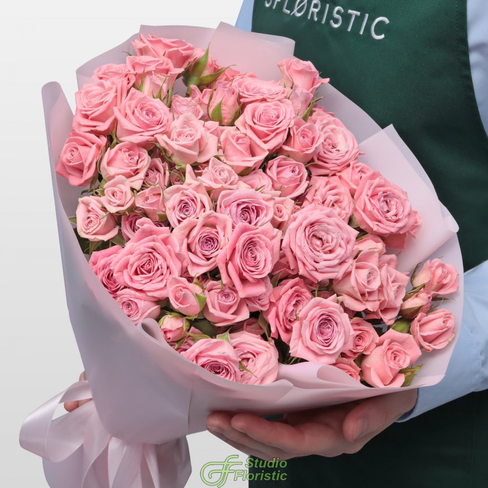 Букет из Кустовых Роз 15 шт «Юность» Букет из Кустовых Роз 15 шт «Юность»