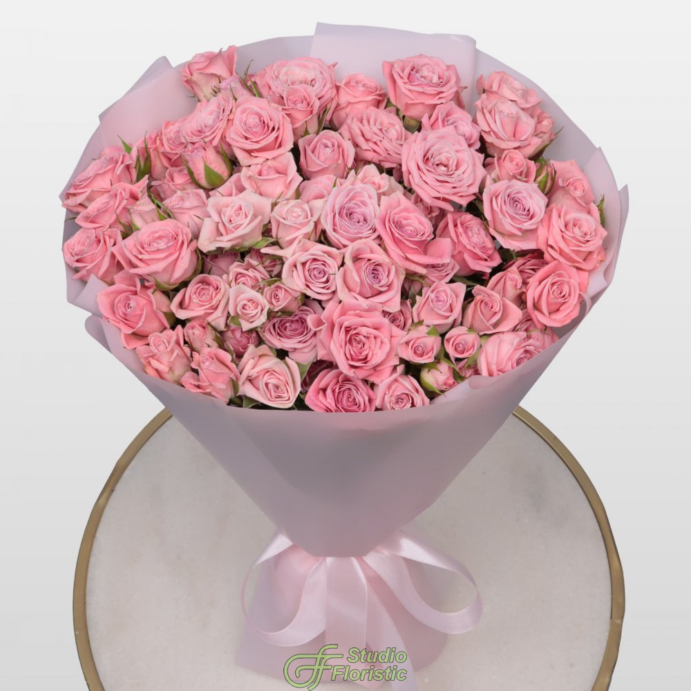 Букет из Кустовых Роз 15 шт «Юность» Букет из Кустовых Роз 15 шт «Юность»