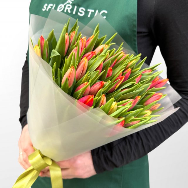 Букет из Тюльпанов 51 шт «Мартовский рассвет» Букет из Тюльпанов 51 шт «Мартовский рассвет»